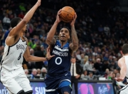 爱游戏在线-森林狼狂胜篮网，霍勒迪在欧冠决赛接管比赛