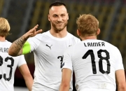 爱游戏娱乐-欧国联首轮比赛收官，各队逐渐进入状态