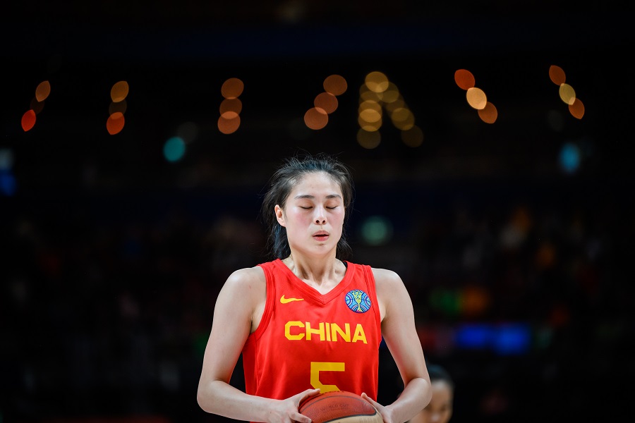 包含泰国女篮队员表现出色在国际赛中获得最佳球员的词条
