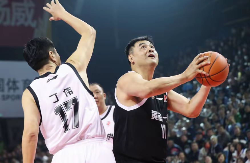 关于日本篮球明星赛事精彩纷呈，球迷热情高涨的信息
