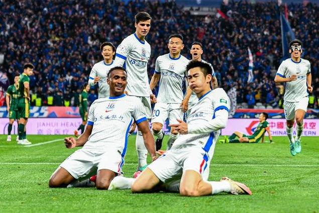 中超联赛顶尖球队集结对决，赛场风云变幻的简单介绍