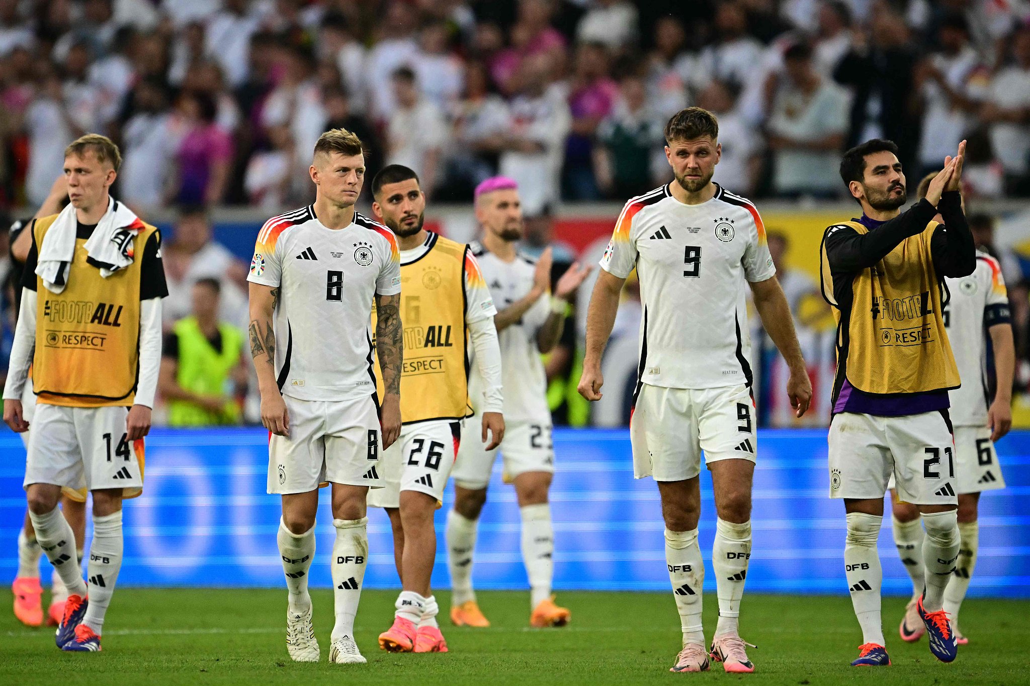 包含德国队取得连胜刷新战绩激励全队的词条