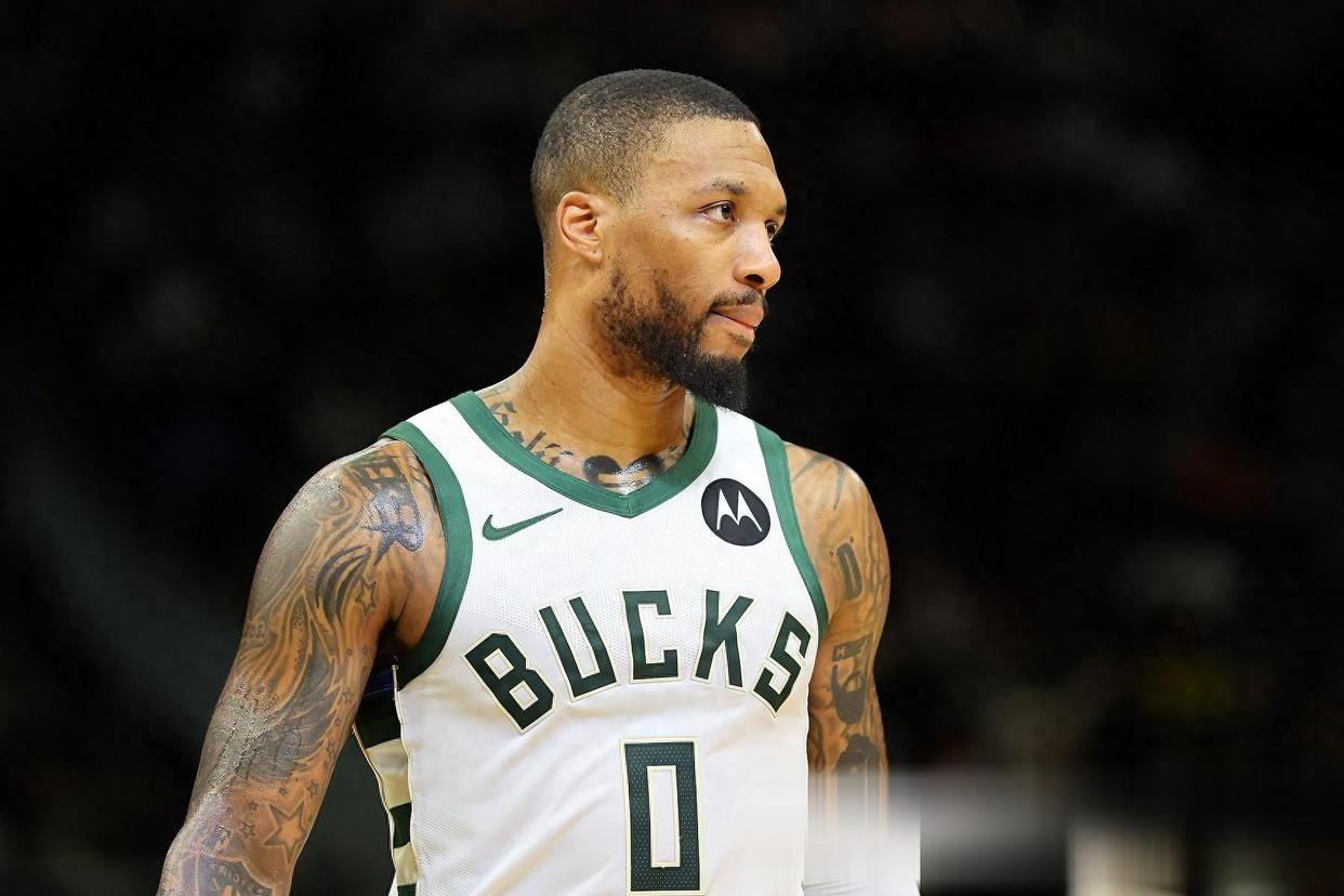 雄鹿惨遭爵士逆转连败