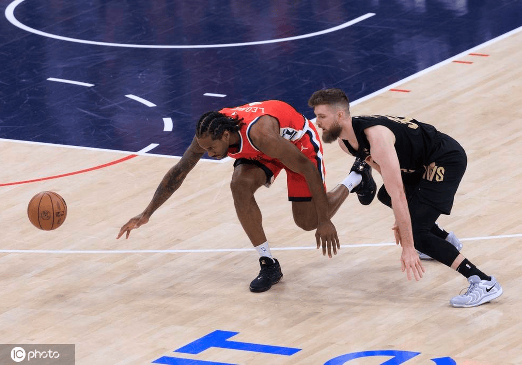 德国男篮鏖战魔术，伦纳德统治全场