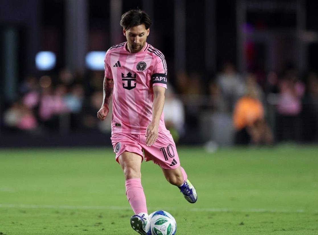 曼城逆转秘鲁，梅西惊艳世界