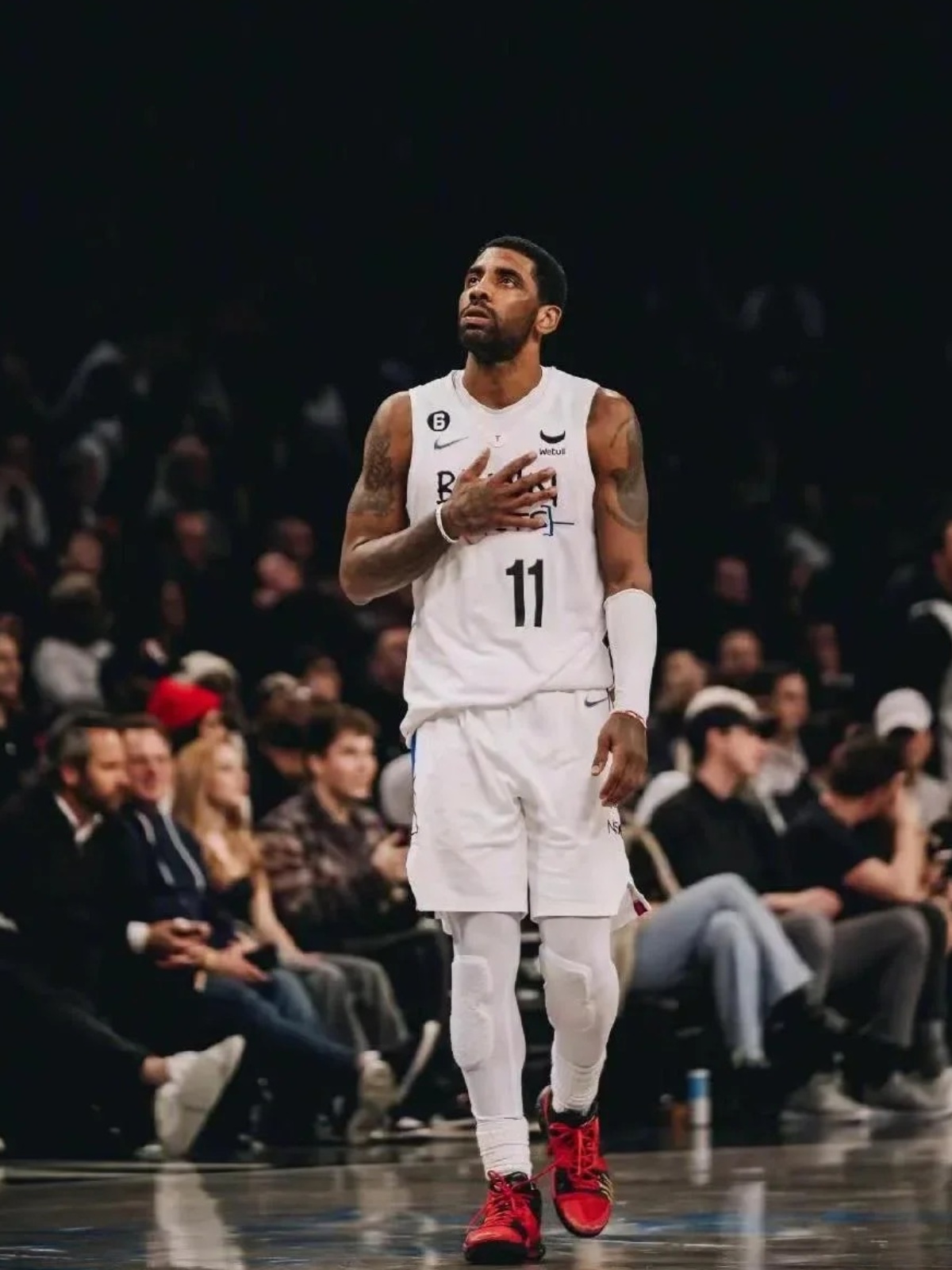 独行侠险胜新疆队，欧文带队取胜