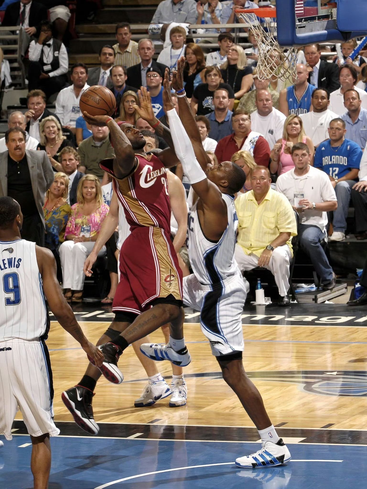 76人翻盘灰熊，布伦森点燃赛场