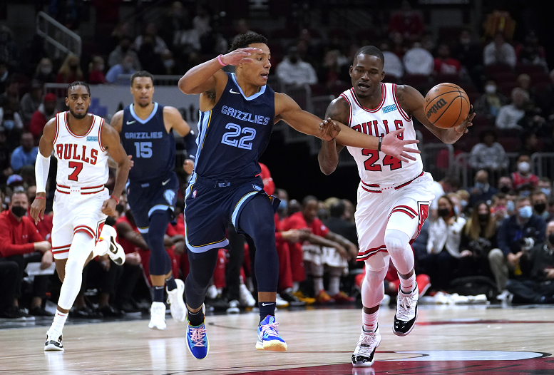 公牛逆转灰熊，拉文全场砍下25分再次成为最佳