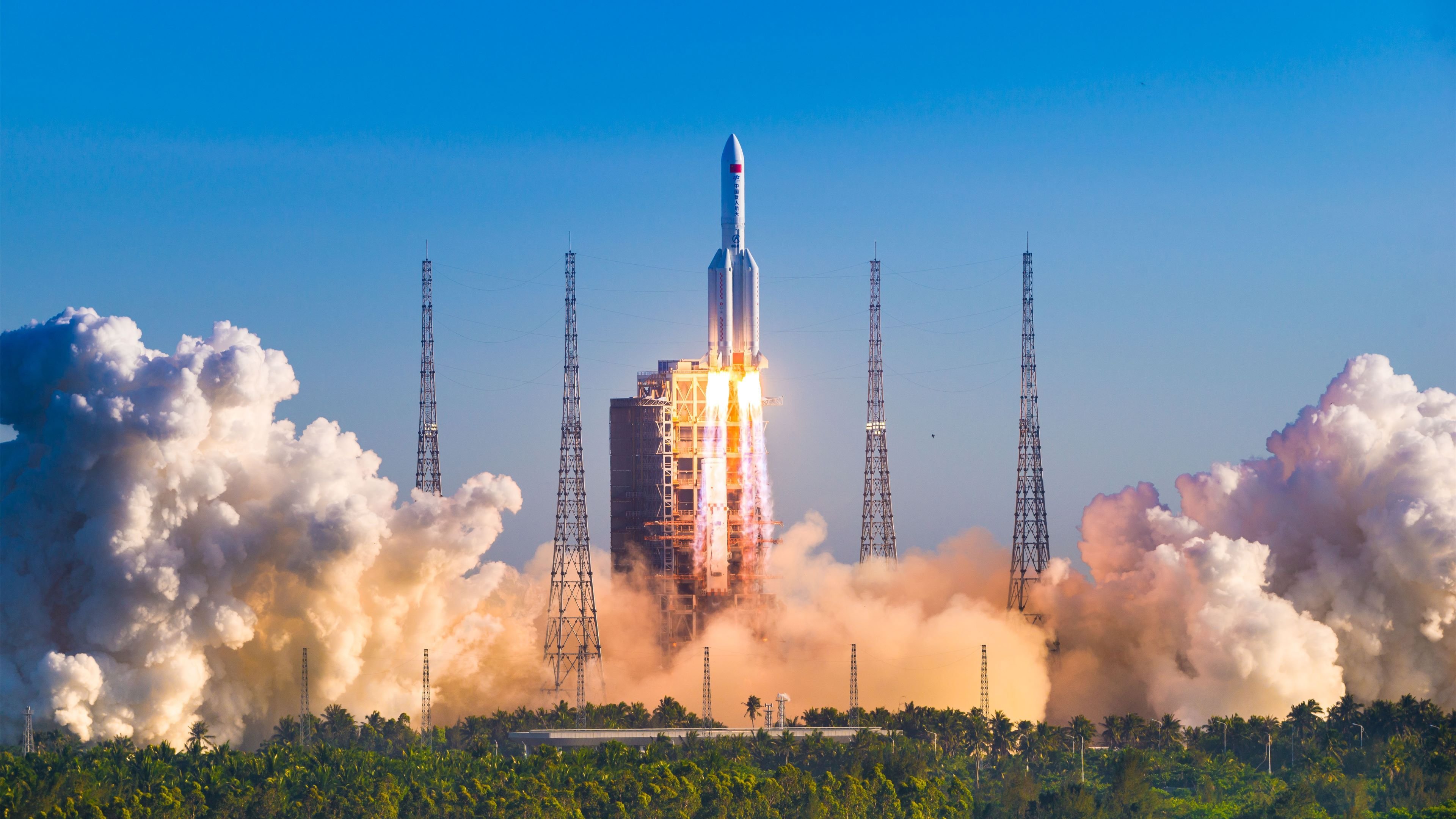 双线狂飙,F1新赛季揭幕战焦点战与秘鲁掀翻尼日利亚的震撼对决